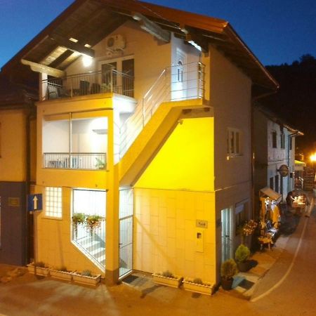 Naid Apartmani Kulen Vakuf Luaran gambar