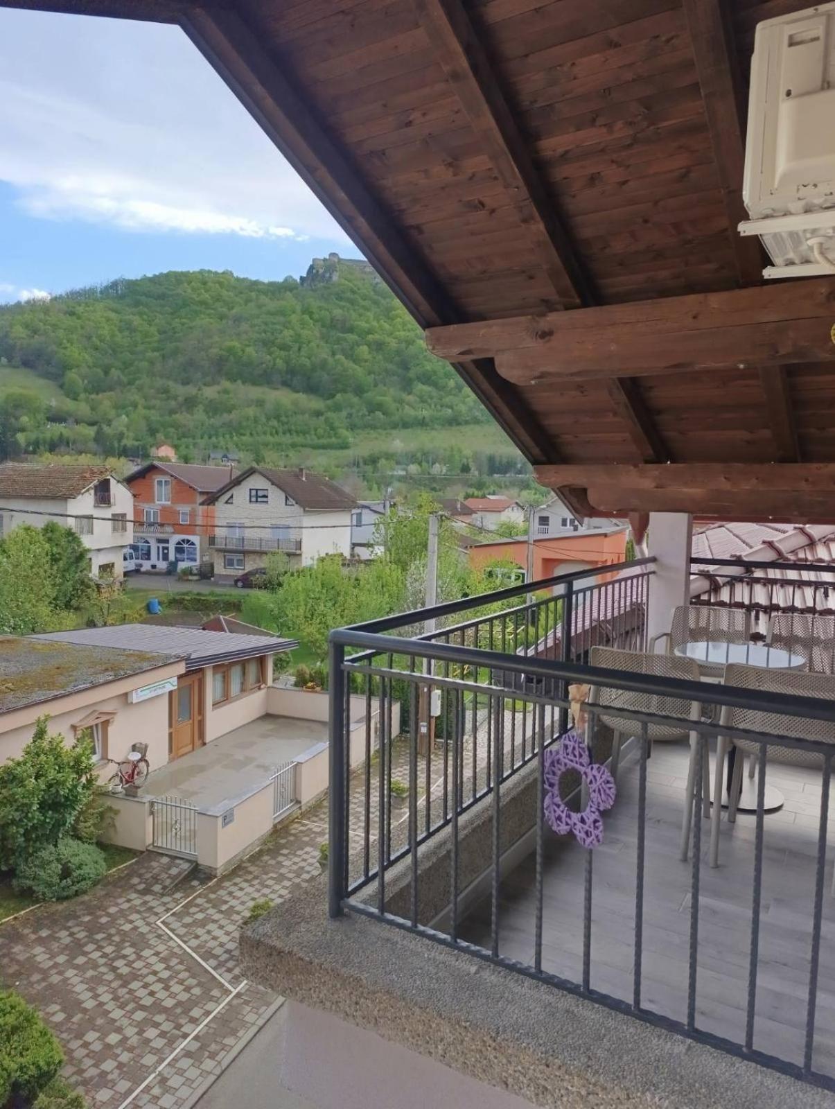 Naid Apartmani Kulen Vakuf Luaran gambar