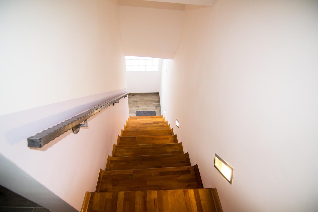 Naid Apartmani Kulen Vakuf Luaran gambar