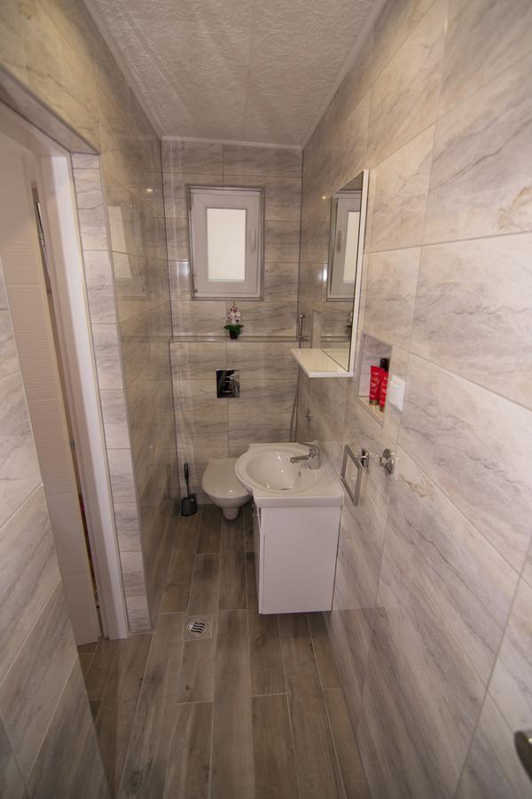 Naid Apartmani Kulen Vakuf Luaran gambar