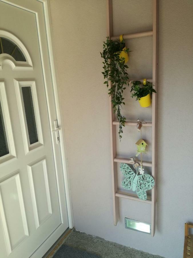 Naid Apartmani Kulen Vakuf Luaran gambar