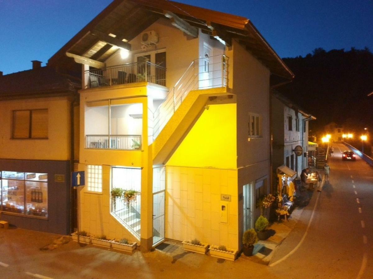 Naid Apartmani Kulen Vakuf Luaran gambar